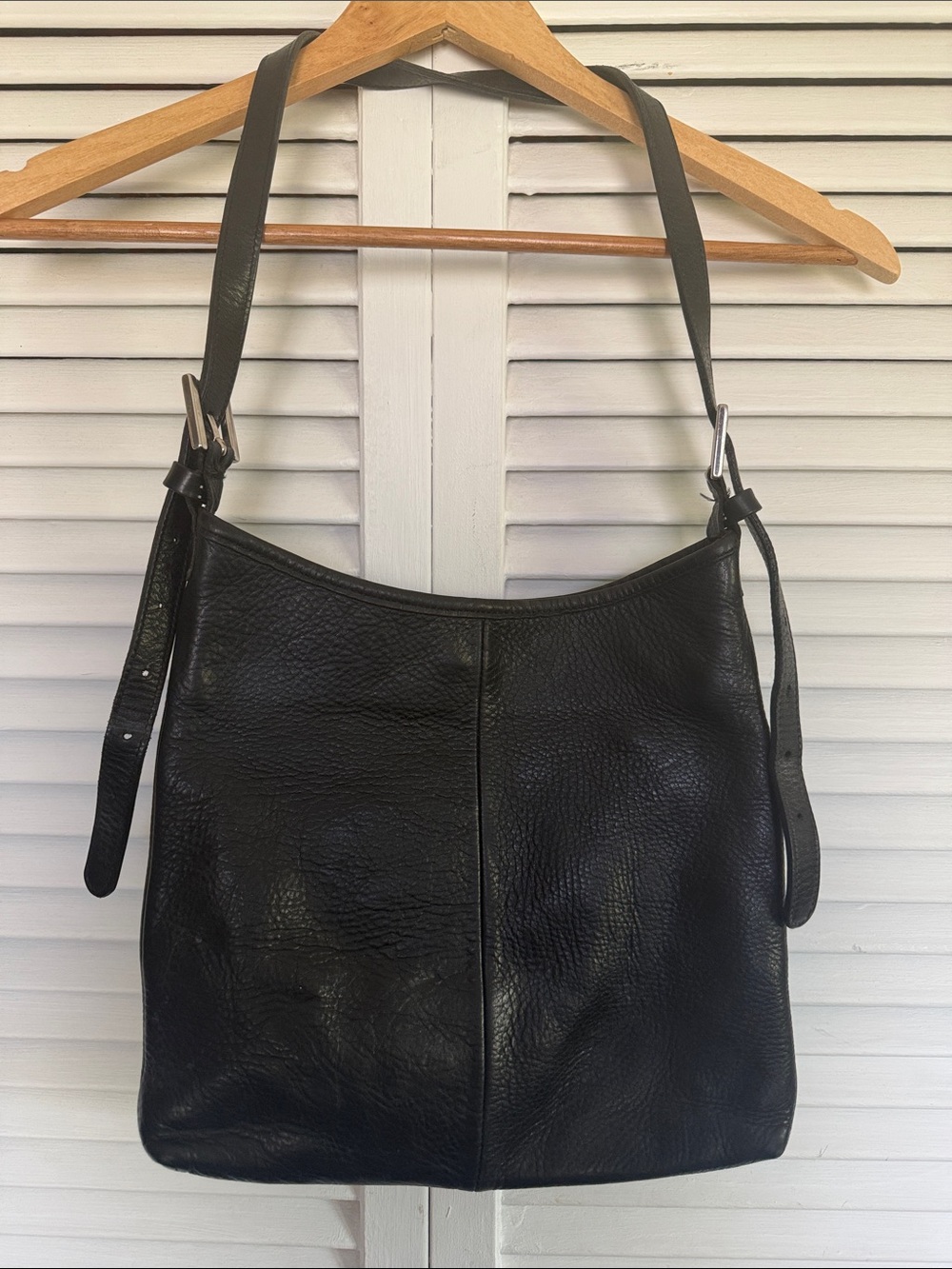 Roots Black Pebbled Leather Shoulder Bag